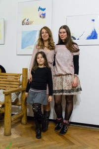 Adina, Clara și Cristiana Radu, ilustratoarea cărții